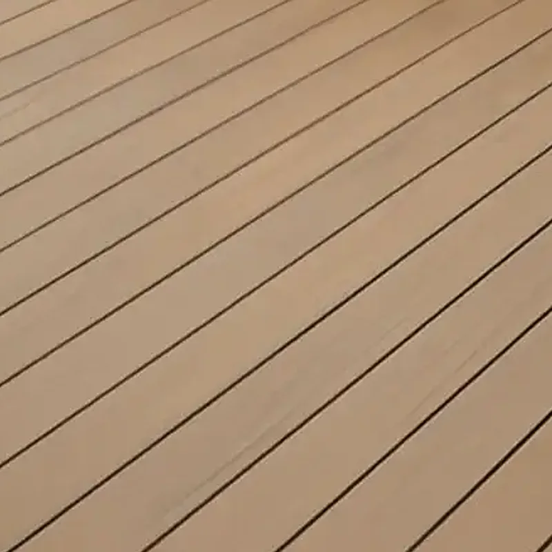 Tarima exterior Tecnológica Madera rayada