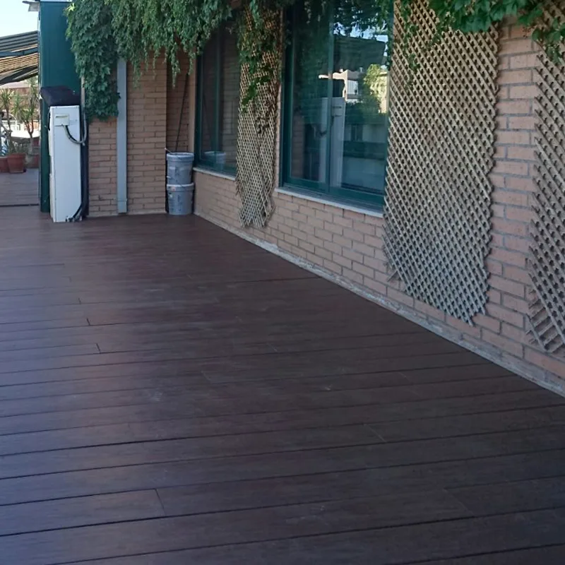 Tarima exterior Tecnológica Ipe / Gris Azulado