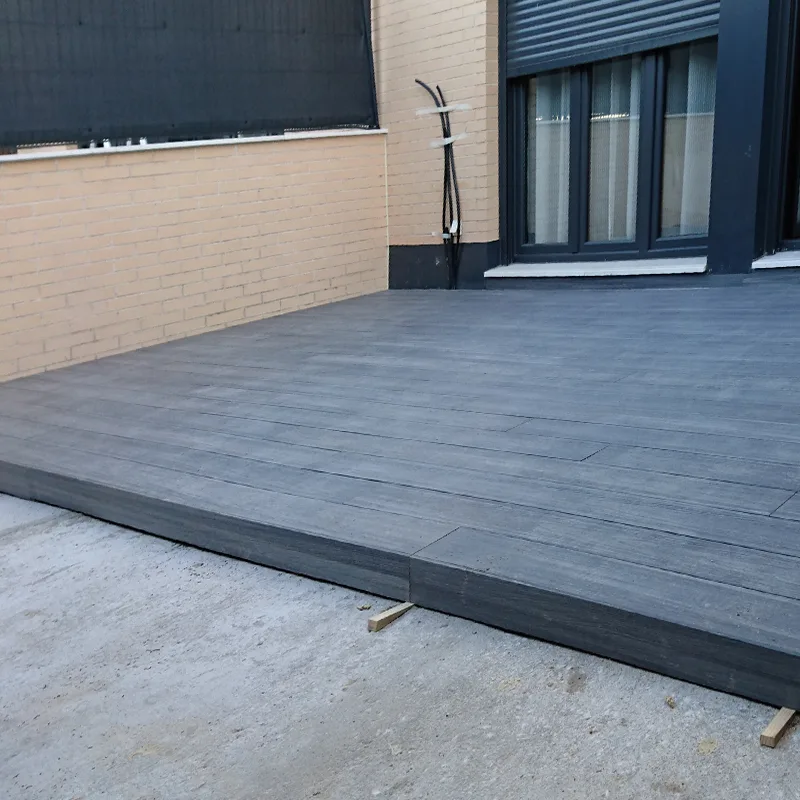 Tarima exterior Tecnológica Gris Azulado / Ipe