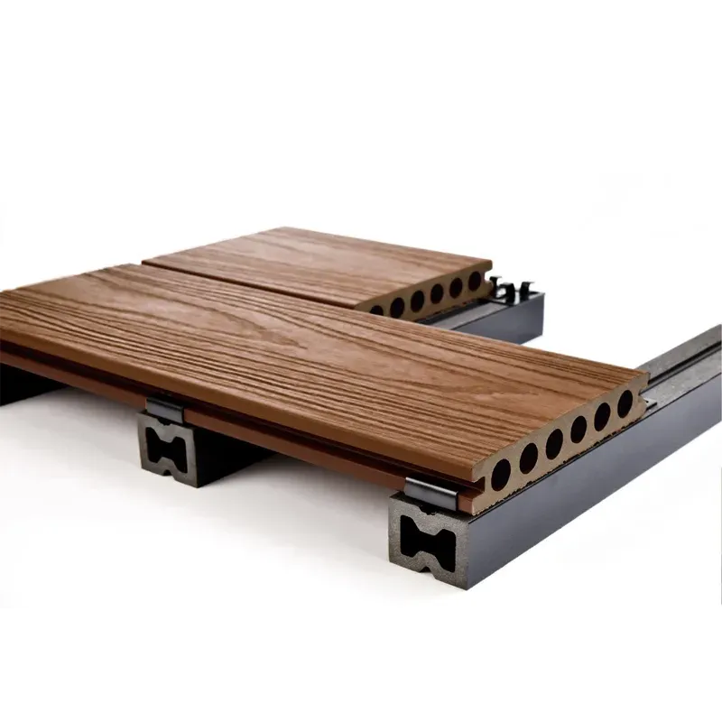 Tarima exterior Tecnológica Arena / Ipe