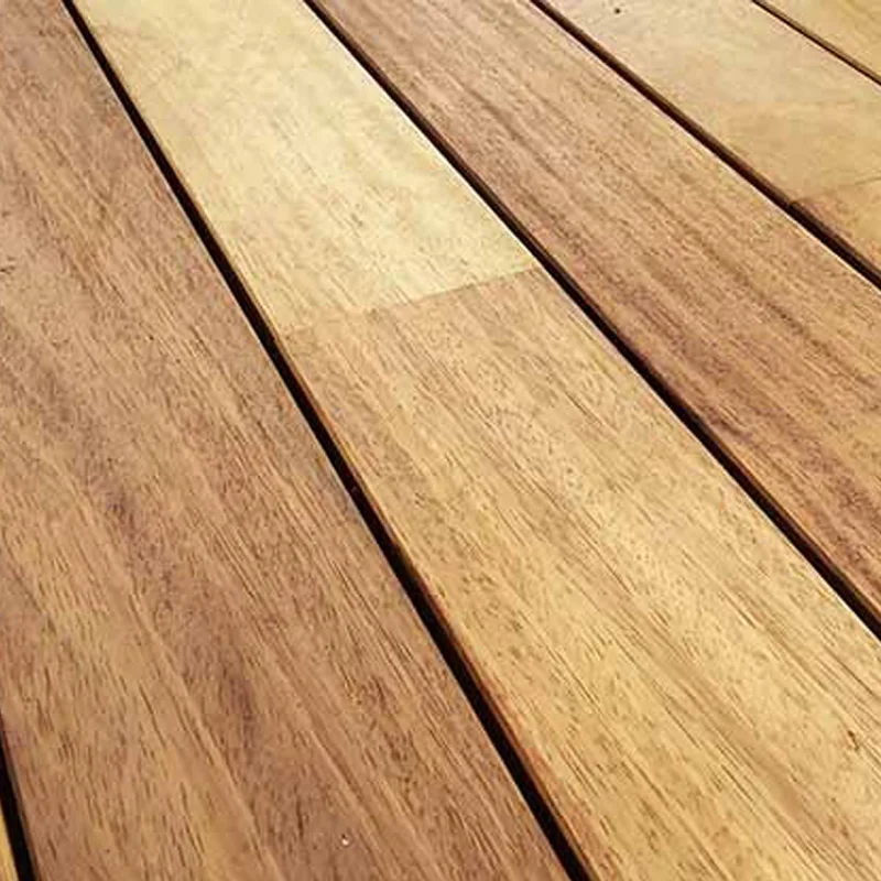 Tarima exterior Maciza exterior Iroko 