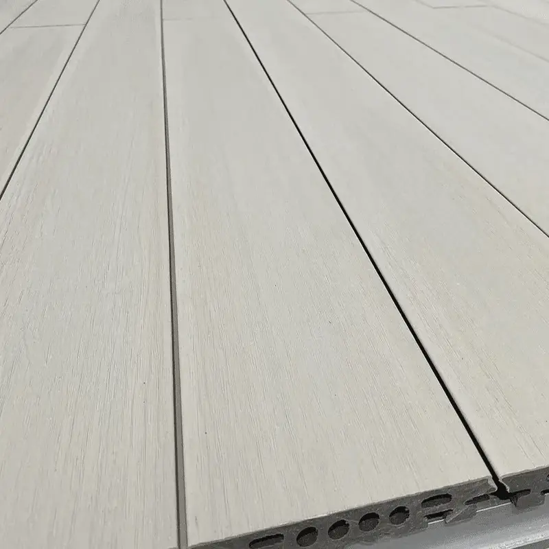 Tarima exterior Tecnológica White Wood