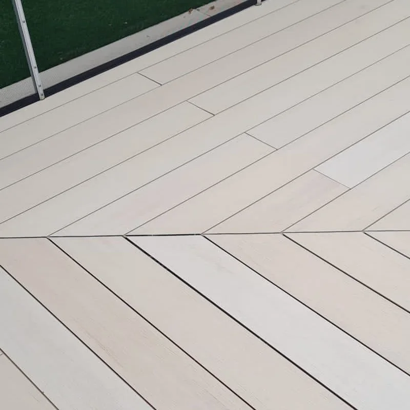 Tarima exterior Tecnológica White Wood