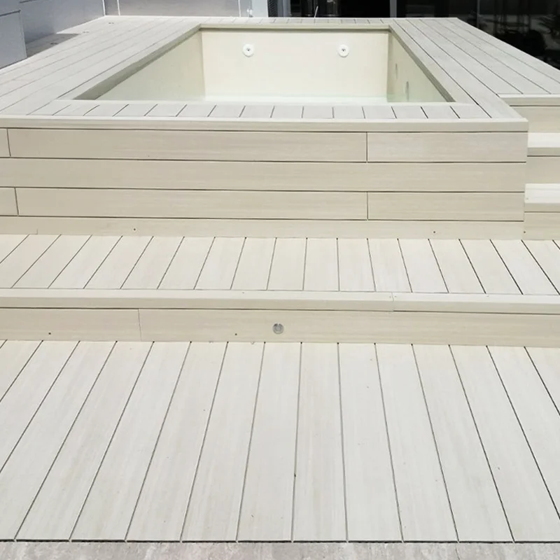 Tarima exterior Tecnológica White Wood