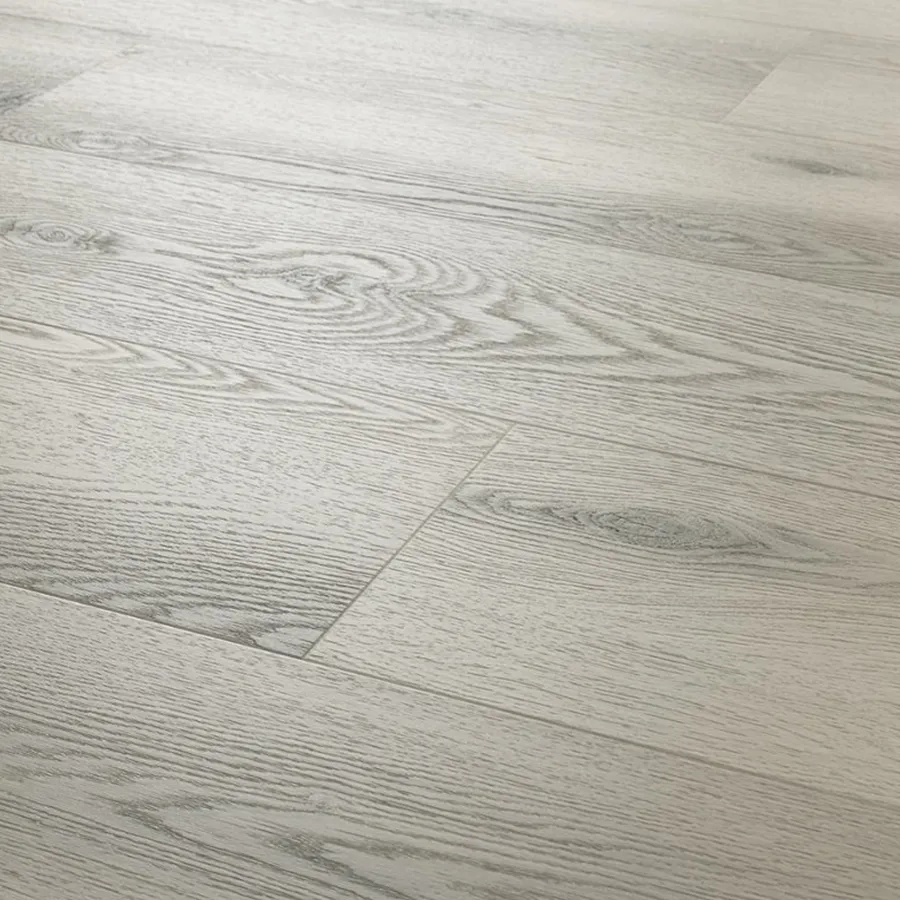 Tarimas Laminada Roble Fortuna AC5 8mm