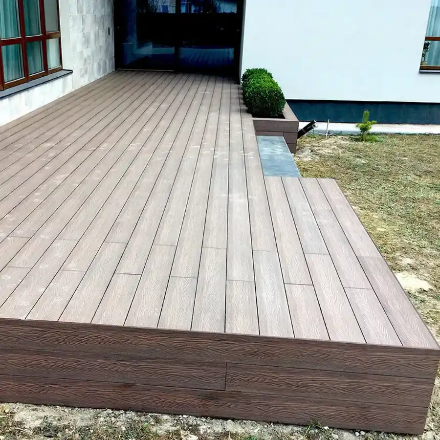 Tarima exterior Tecnológica Tarima Madera Exterior  Wine Brown| Lama Composite