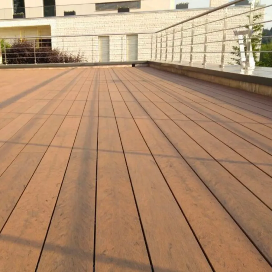 Tarima exterior Tecnológica Tarima Madera Exterior Multicolor Cedar| Lama Composite Maciza