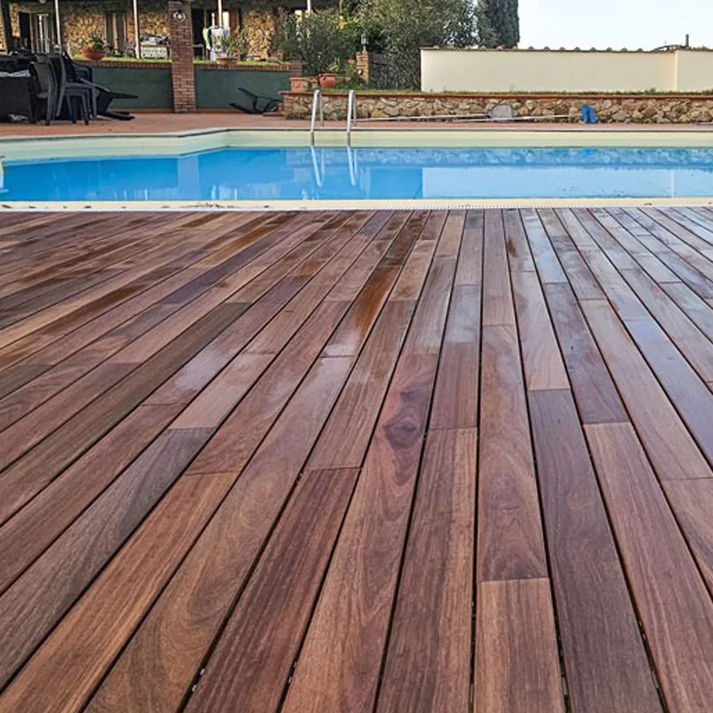 Tarima exterior Maciza exterior Ipe Premium · Grapa Vista