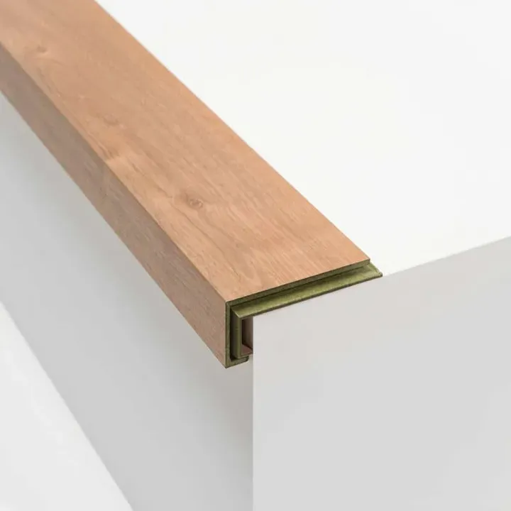 Obras accesorios  GPBarip Pletina de Ángulo para escalera de 2440x66x22mm a juego con la tarima de color generico