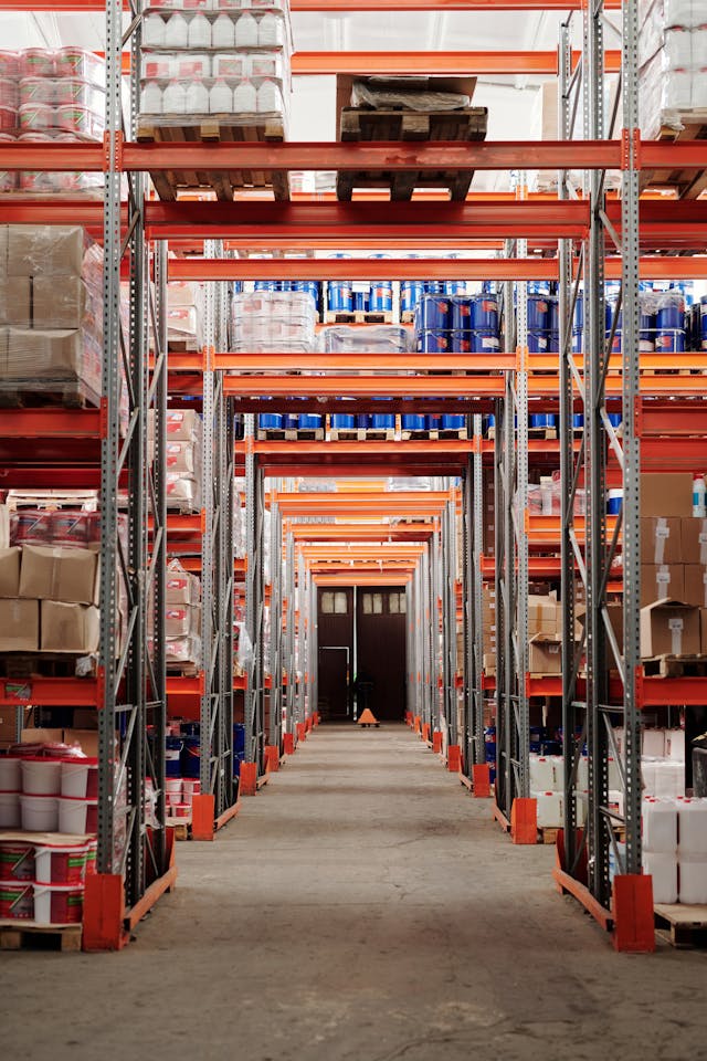 Suelos para Naves Industriales: Tipos, Comparativa y Cómo Elegir el Mejor