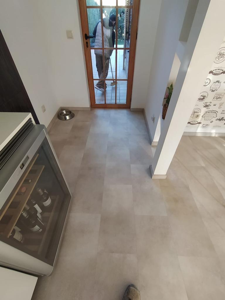 Madrid tarima vinilia cocina palpana6 — Tarima vinílica SPC clic Madrid, Pavimentos Arquiservi