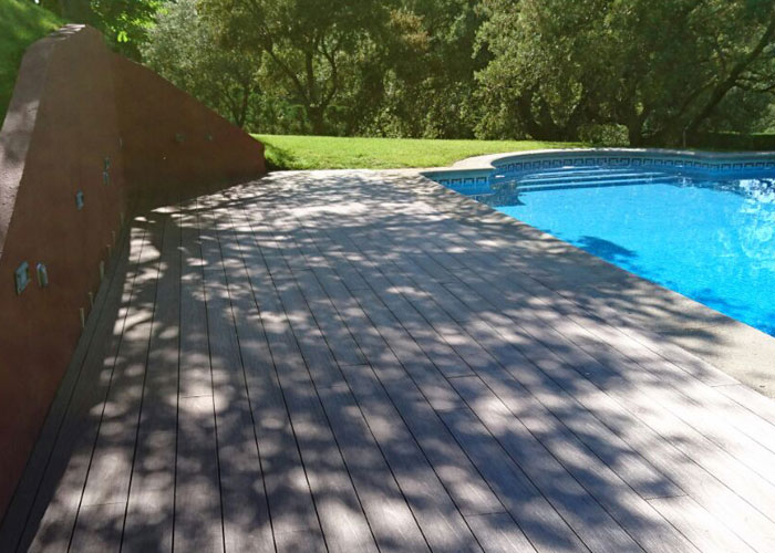 Piscina1 Majadahonda — Tarima exterior Madrid, Pavimentos Arquiservi