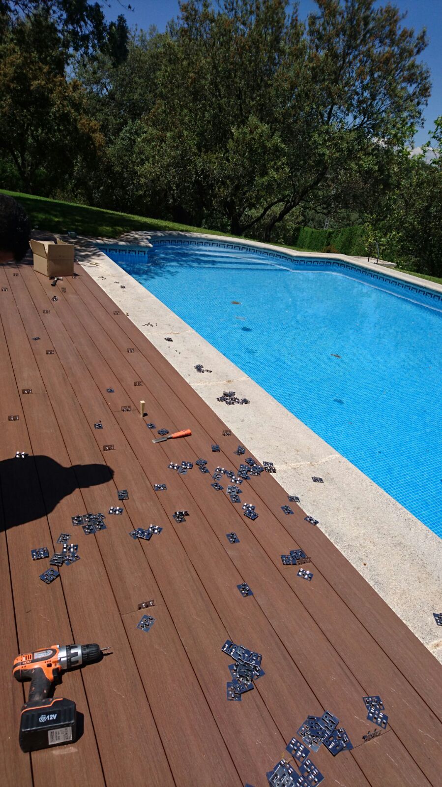 Piscina4 Majadahonda — Tarima exterior Madrid, Pavimentos Arquiservi