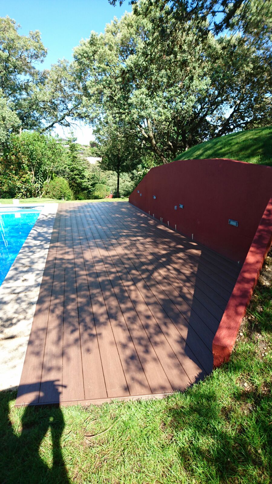 Piscina6 Majadahonda — Tarima exterior Madrid, Pavimentos Arquiservi
