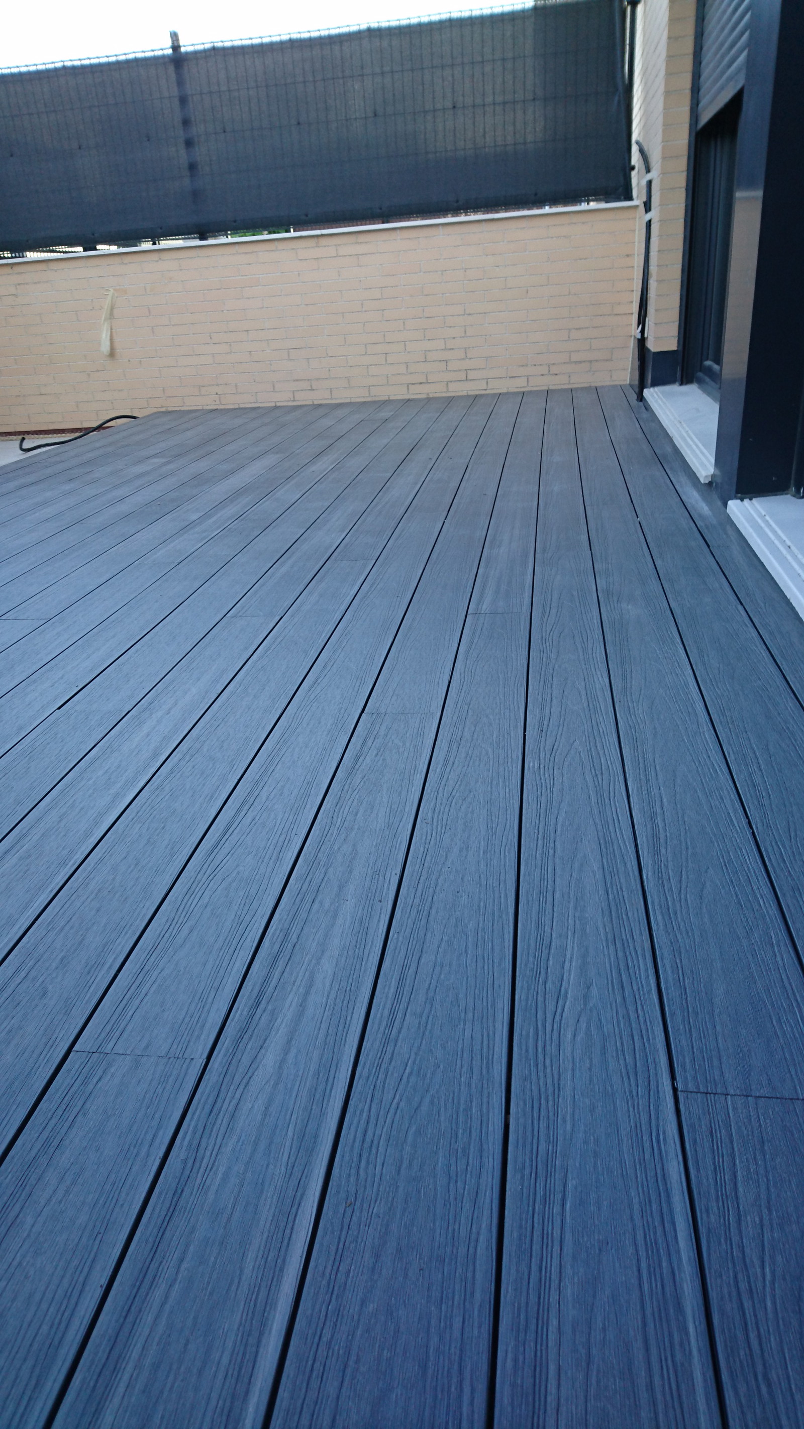 Terraza composite3 Alcorcon — Tarima exterior Madrid, Pavimentos Arquiservi